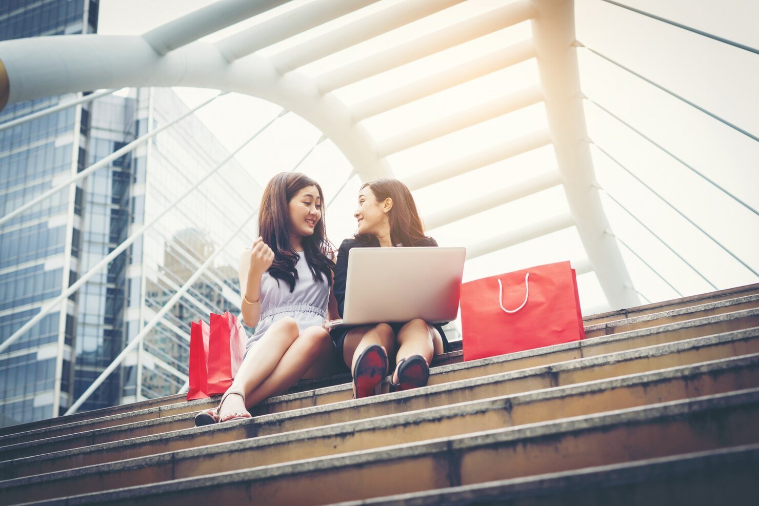 Best Niche Affiliate Networks in India for Fashion, Finance, Travel & Hosting
